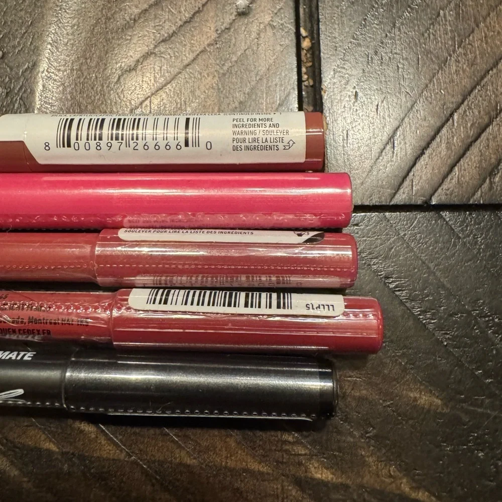 Assorted Lip Liner Set